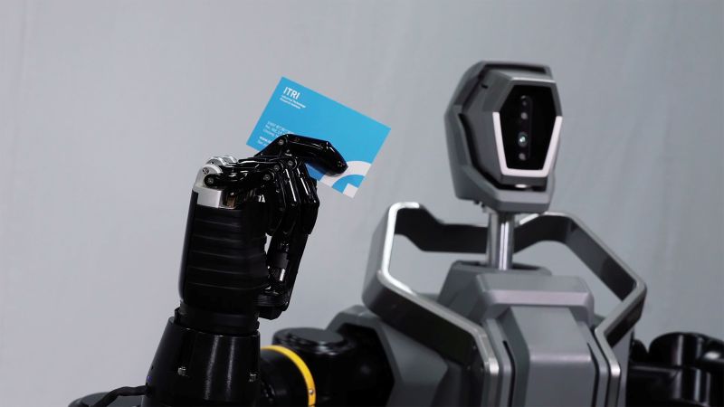 全球最大生活科技新聞網CNET不但以8分鐘專題影片報導工研院類人雙臂機器人