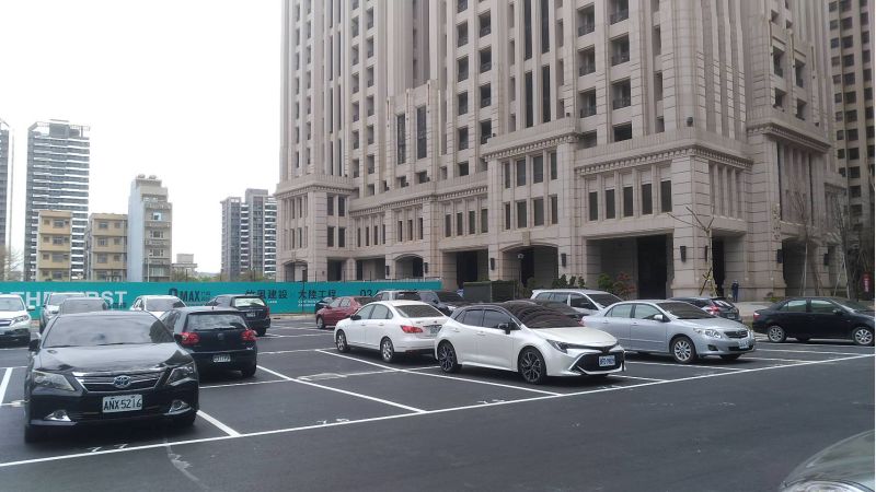 碎石改為柏油,北興停車場春節前開放,方便市民停車需求。 碎石改為柏油,北興停車場春節前開放,方便市民停車需求。