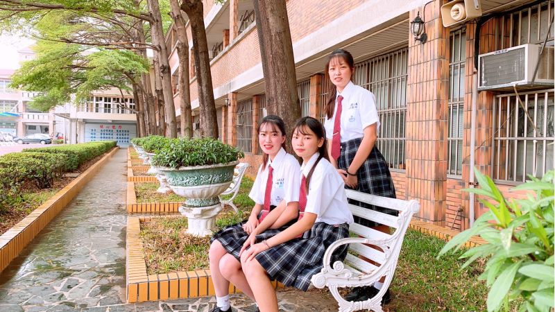 高英工商改版校服  展現學生活力神采  圖片來源：記者