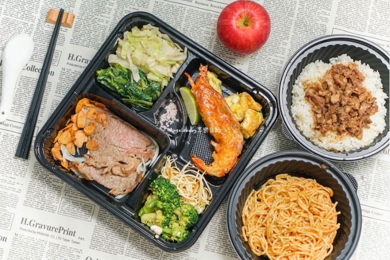 寅藏鐵板燒和牛龍蝦套餐售價488元含兩道主餐 圖片來源:痞客邦部落格「梅格(Angelababy)享樂日記」提供。 寅藏鐵板燒和牛龍蝦套餐售價488元含兩道主餐 圖片來源:痞客邦部落格「梅格(Angelababy)享樂日記」提供。