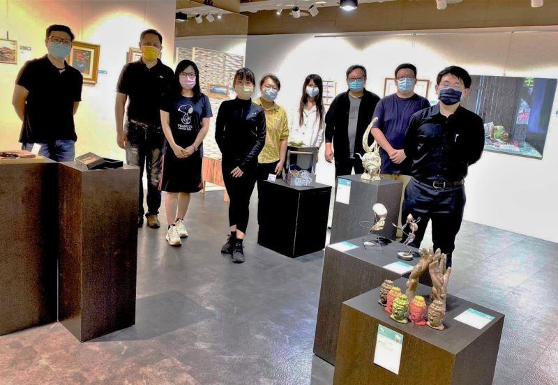 正修文創所藝常創作九人聯展 圖片來源:記者 正修文創所藝常創作九人聯展 圖片來源:記者