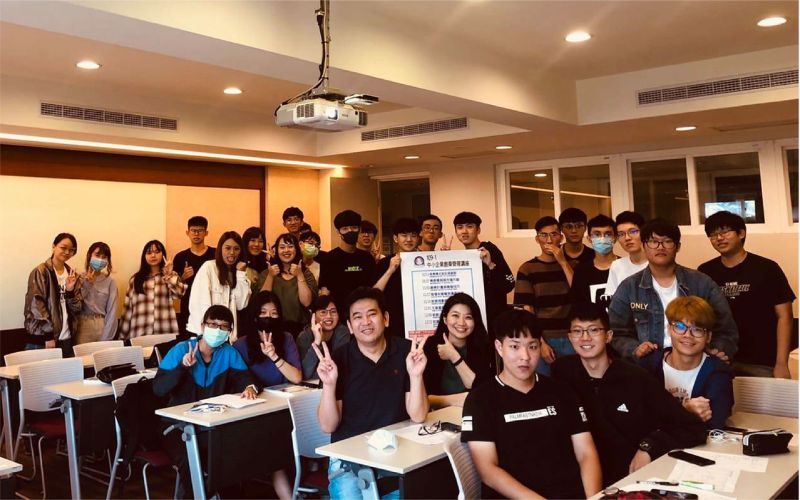 中華大學學生熱烈參與創新創業課程 圖片來源:中華大學 中華大學學生熱烈參與創新創業課程 圖片來源:中華大學