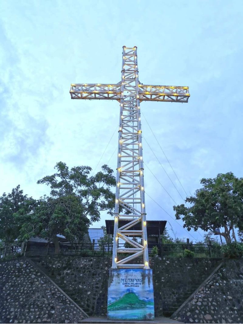 達布亞斯山/又叫十字山 達布亞斯山/又叫十字山