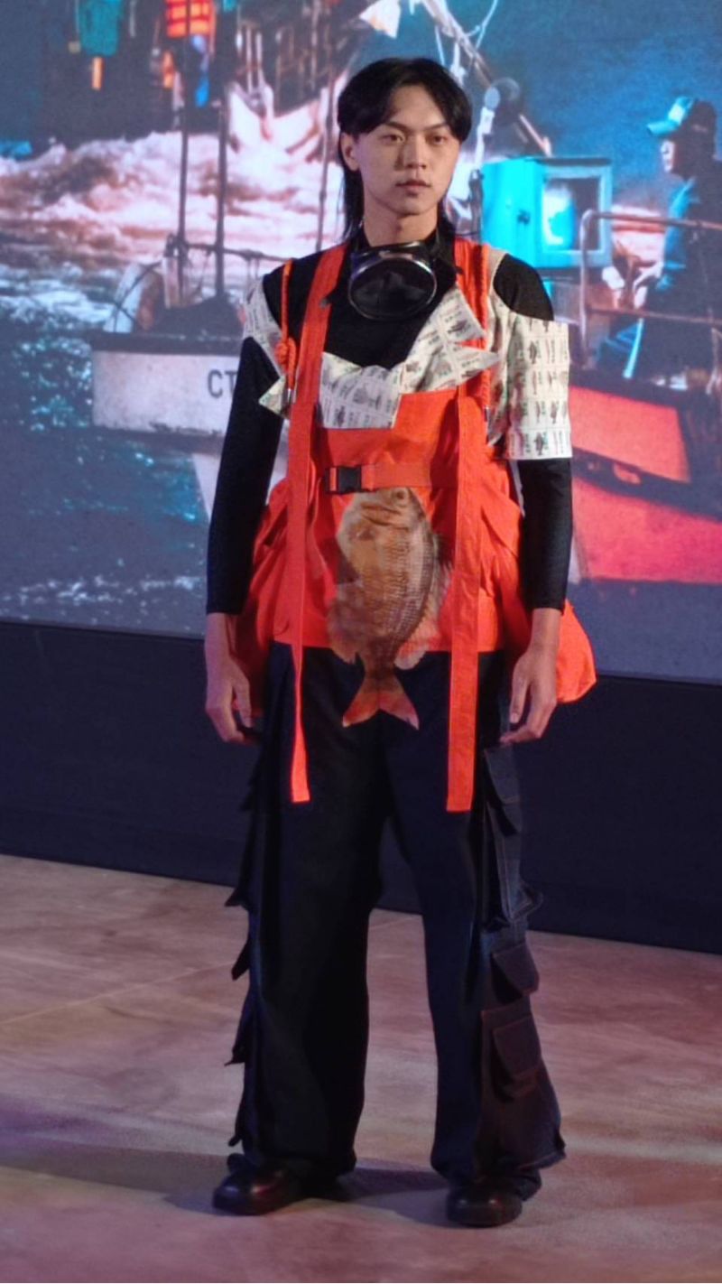 劉品洋作品「潮騷」，海洋元素豐富，令人驚艷。