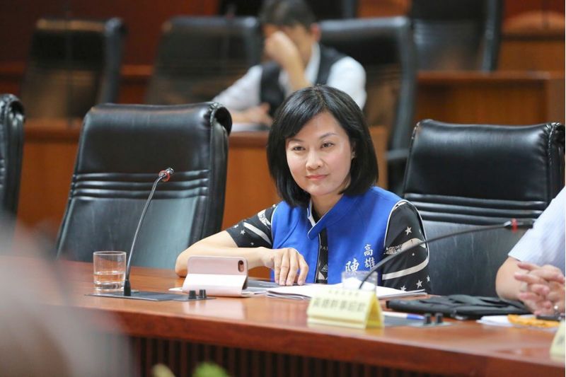 陳麗娜議員在市議會質詢 陳麗娜議員在市議會質詢