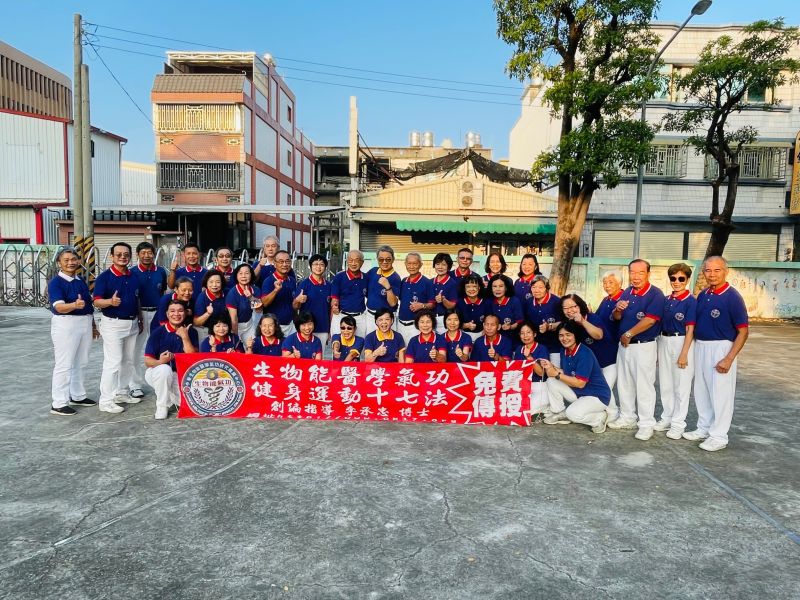 龍耀木業董事長何水盛提倡醫學氣功 圖片來源:記者 龍耀木業董事長何水盛提倡醫學氣功 圖片來源:記者