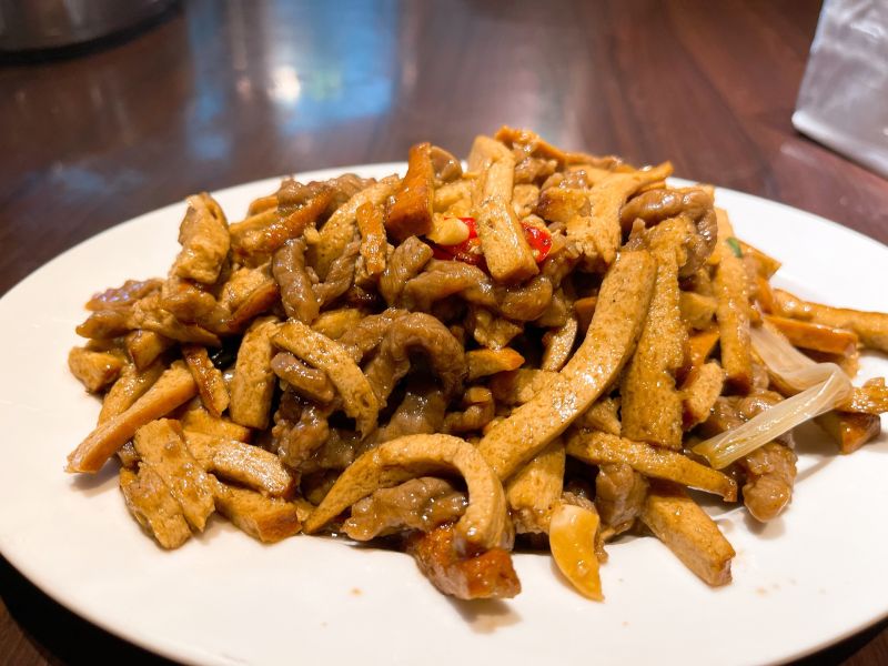 豆乾牛肉絲  圖片來源：李大人遊記