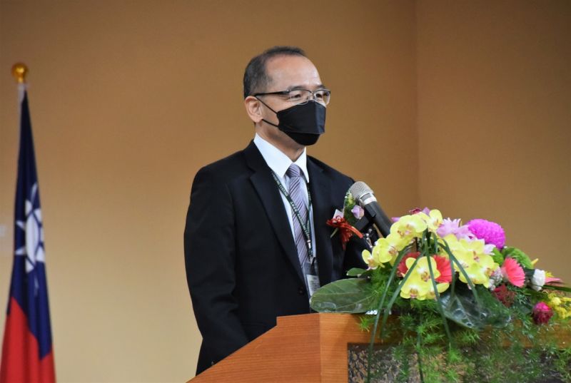 新任高雄關務長陳木榮勉同仁共同朝以同理心服務商民等5項重點方向努力,提升便捷及安全的優質通關服務。 圖片來源:吳進仁攝 新任高雄關務長陳木榮勉同仁共同朝以同理心服務商民等5項重點方向努力,提升便捷及安全的優質通關服務。 圖片來源:吳進仁攝