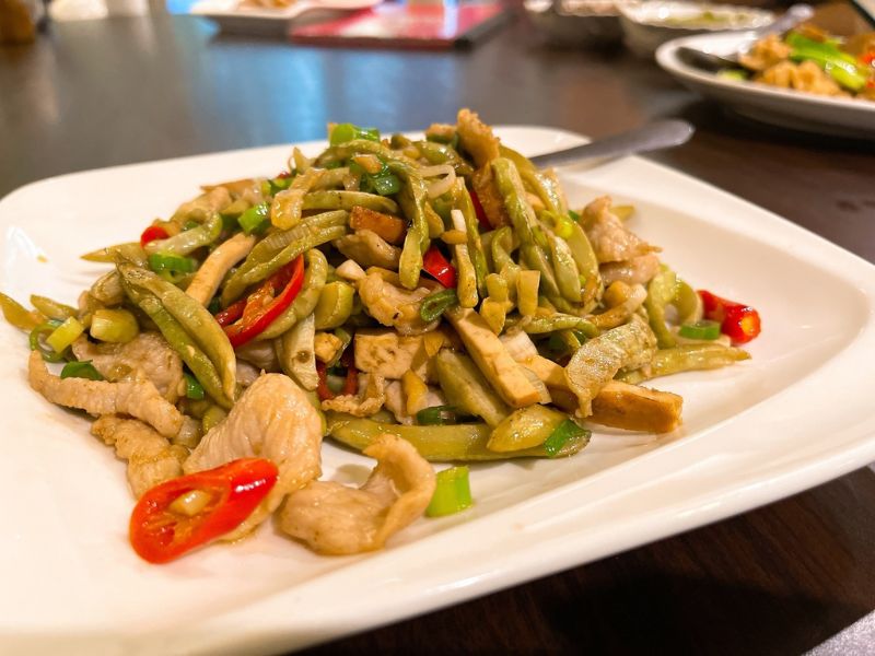 丸滿台灣味手路菜「脆瓜松阪豬」