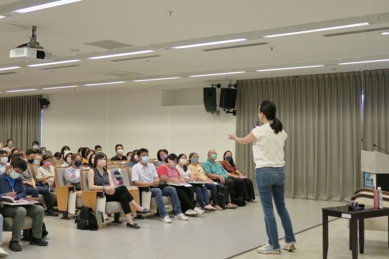 曾寶儀暢談「與世界對話，發覺最真  圖片來源：記者