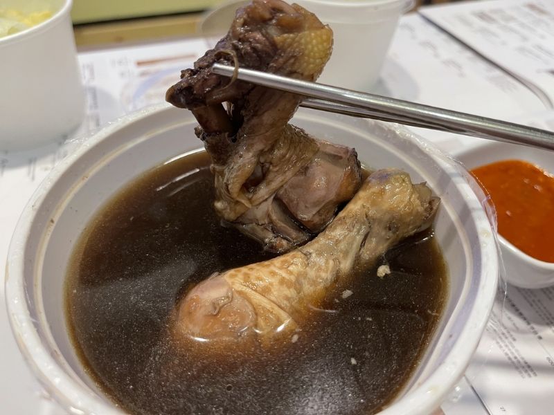 士林夜市美食海友十全排骨 圖片來源:李大人吃遊記 士林夜市美食海友十全排骨 圖片來源:李大人吃遊記