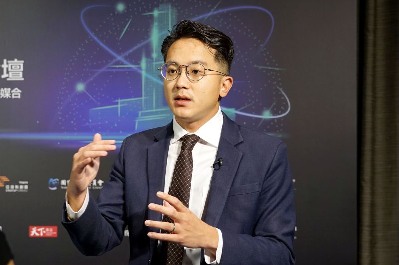 高市府經發局長廖泰翔表示數位轉型最困難的是如何運用數位工具找到企業痛點,相信SparkLabs Kaohsiung進駐後,一定會提供高雄企業最好的資源與服務。 圖片來源:高市府經發局 高市府經發局長廖泰翔表示數位轉型最困難的是如何運用數位工具找到企業痛點,相信SparkLabs Kaohsiung進駐後,一定會提供高雄企業最好的資源與服務。 圖片來源:高市府經發局