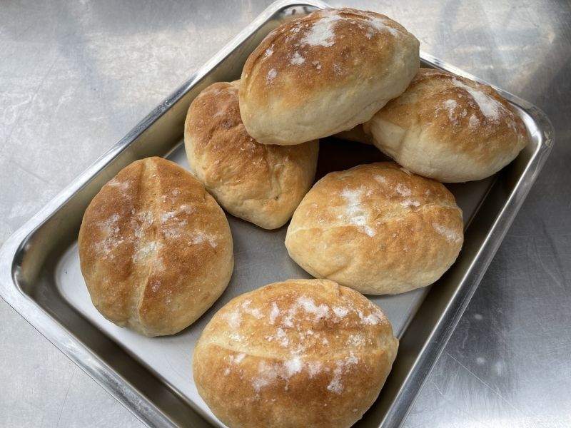 台中忠孝路夜市,正宗澳門豬扒包 圖片來源:李大人吃遊記 台中忠孝路夜市,正宗澳門豬扒包 圖片來源:李大人吃遊記