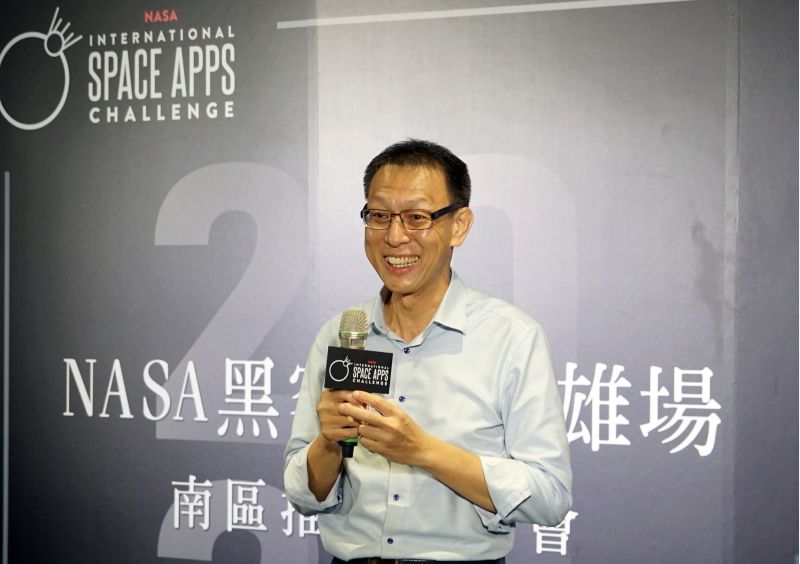 高市府經發局副局長王宏榮致詞表示充分感受大家的年輕活力，盼透過「NASA黑客松」廣邀在地新創與全球好手對決，讓台灣的創新能量出海到全世界。  圖片來源：高市府經發局