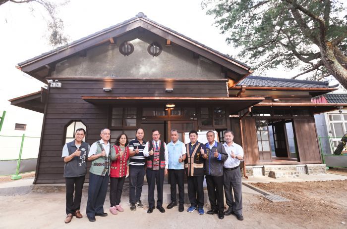 市長鄭文燦前往復興區「新竹林區管理處大溪工作站復興分站招待所」,視察歷史建築修復再利用工程。 市長鄭文燦前往復興區「新竹林區管理處大溪工作站復興分站招待所」,視察歷史建築修復再利用工程。