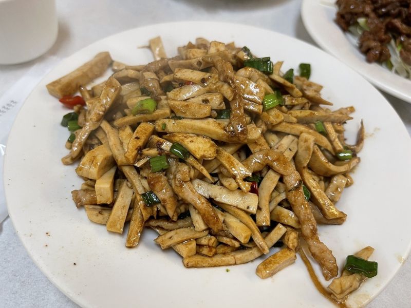 「種福園」豆乾炒肉絲 圖片來源:李大人吃遊記 「種福園」豆乾炒肉絲 圖片來源:李大人吃遊記