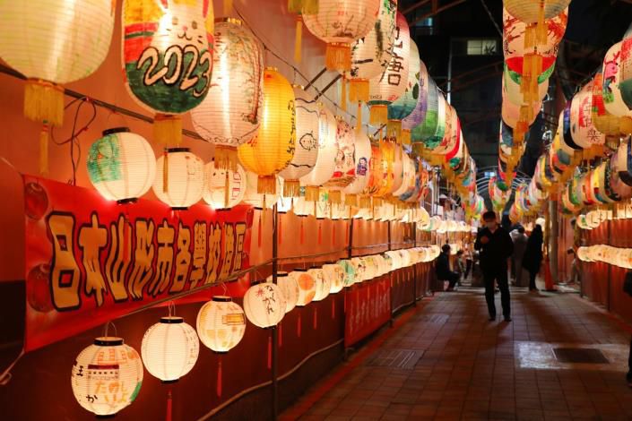 台南的燈海 讓您點亮府城 享受不一樣的年假  圖片來源：記者林清雲