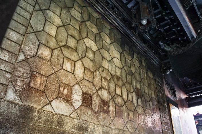 全台唯一古銅錢幣牆壁  圖片來源：記者林清雲