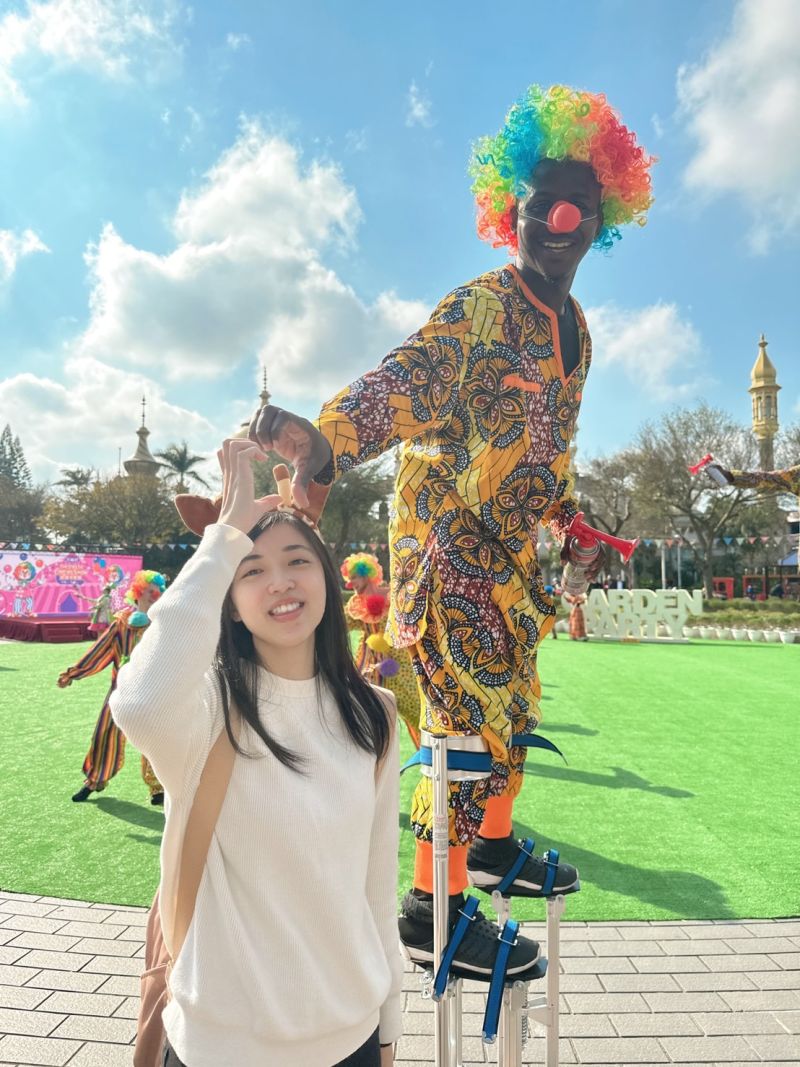 農曆春節期間更是推出全新「紅鼻子馬戲」主題活動,強力邀請眾多馬戲知名好手齊聚一堂。 圖片來源:六福村 農曆春節期間更是推出全新「紅鼻子馬戲」主題活動,強力邀請眾多馬戲知名好手齊聚一堂。 圖片來源:六福村