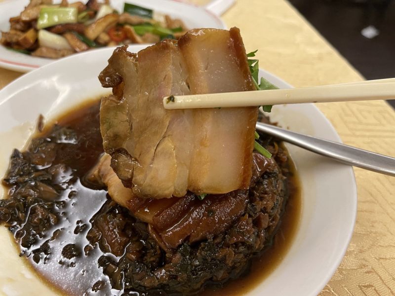 梅干扣肉 圖片來源:李大人吃遊記 梅干扣肉 圖片來源:李大人吃遊記
