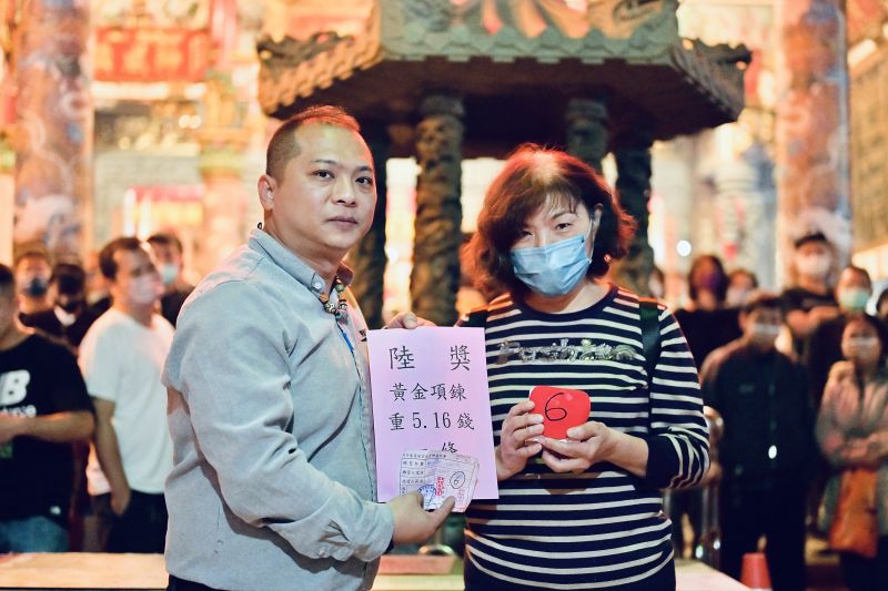 六獎5.16錢黃金項鍊。