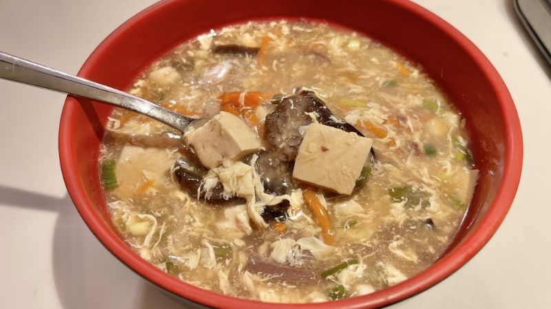 阿亮餃子館 酸辣湯 圖片來源:李大人吃遊記 阿亮餃子館 酸辣湯 圖片來源:李大人吃遊記