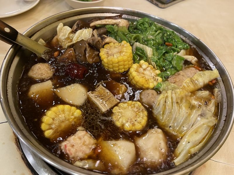 台北松山美食 東佳老林羊肉爐微風店 圖片來源:李大人吃遊記 台北松山美食 東佳老林羊肉爐微風店 圖片來源:李大人吃遊記