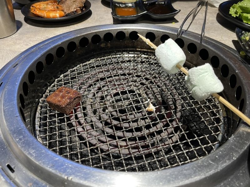 西門町肉次方 美食上桌 圖片來源:李大人吃遊記 西門町肉次方 美食上桌 圖片來源:李大人吃遊記