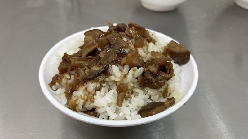 梧州街原汁排骨湯 魯肉飯 圖片來源:李大人吃遊記 梧州街原汁排骨湯 魯肉飯 圖片來源:李大人吃遊記