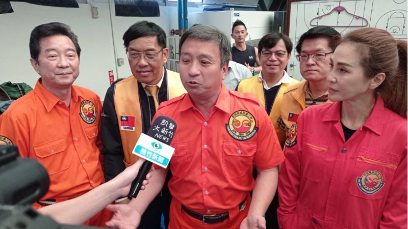 劇中主要演員王中平等人,現身會場,帶給同學們意外驚喜。 劇中主要演員王中平等人,現身會場,帶給同學們意外驚喜。