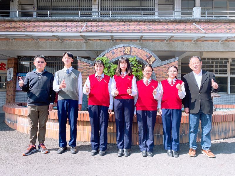 科大特殊選才高英工商五生金榜國立名校 圖片來源:記者 科大特殊選才高英工商五生金榜國立名校 圖片來源:記者