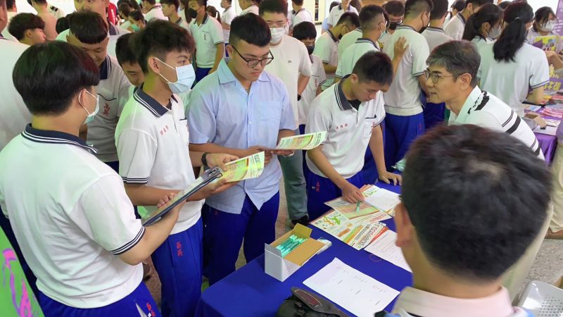 高英工商升學暨就業博覽會 圖片來源:記者 高英工商升學暨就業博覽會 圖片來源:記者