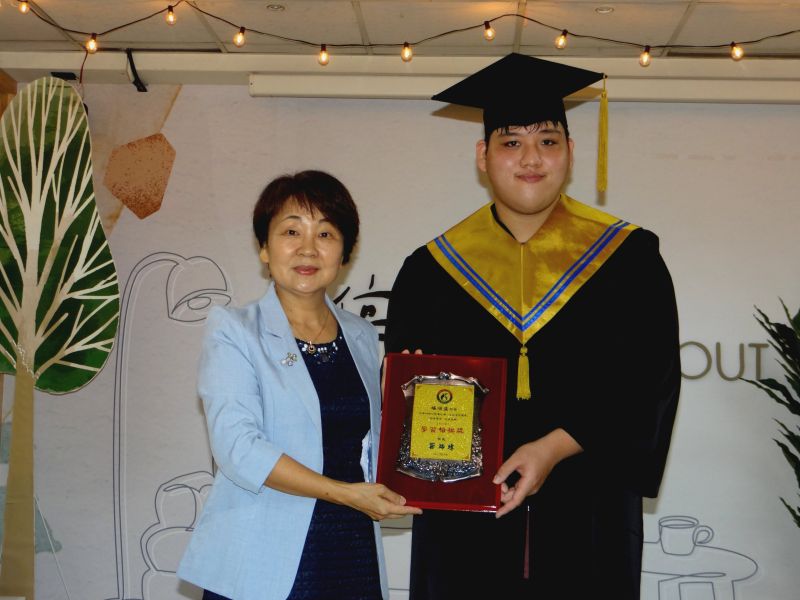 正修8生命鬥士不向命運低頭 圖片來源:記者 正修8生命鬥士不向命運低頭 圖片來源:記者