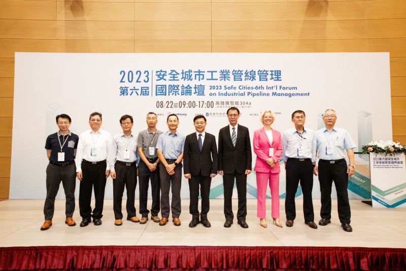 與會人員合照。