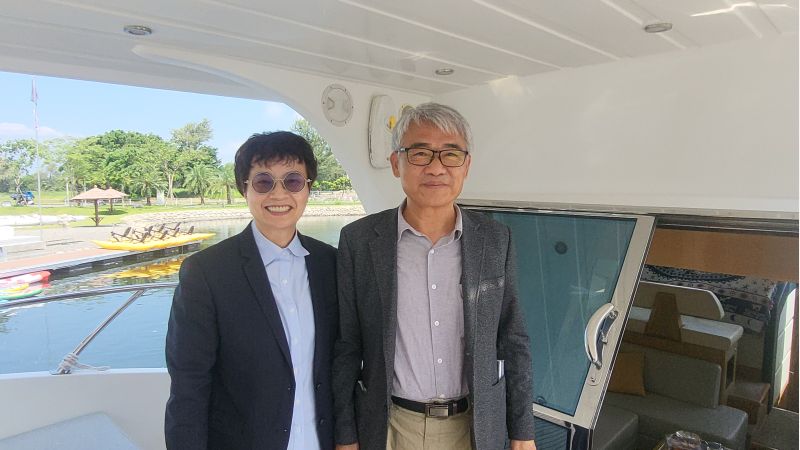 台南副市長 趙卿(左)福爾摩沙遊艇酒店董事長謝文祥(右) 圖片來源:記者林清雲 台南副市長 趙卿(左)福爾摩沙遊艇酒店董事長謝文祥(右) 圖片來源:記者林清雲