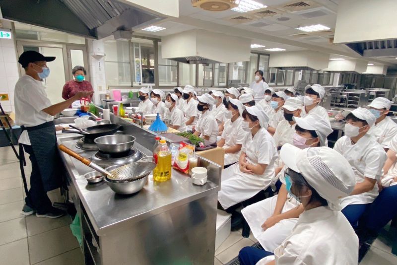 高英工商餐飲管理科榮獲梅嶺休閒農業區食農教育學校  圖片來源：記者