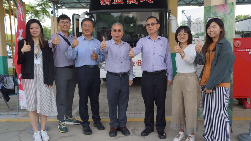 中油石化事業部辦捐血 同仁挽袖救血荒 圖片來源:記者 中油石化事業部辦捐血 同仁挽袖救血荒 圖片來源:記者