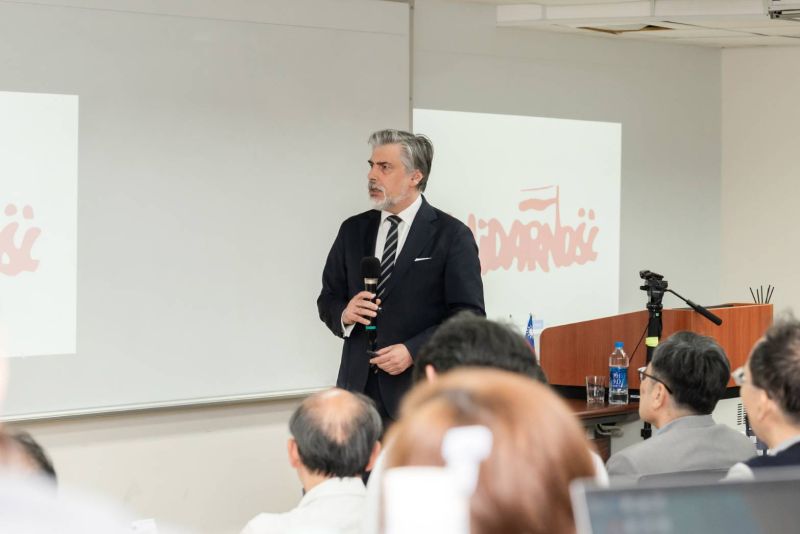 波蘭駐台北辦公室處長高則叡之演講情形。 波蘭駐台北辦公室處長高則叡之演講情形。