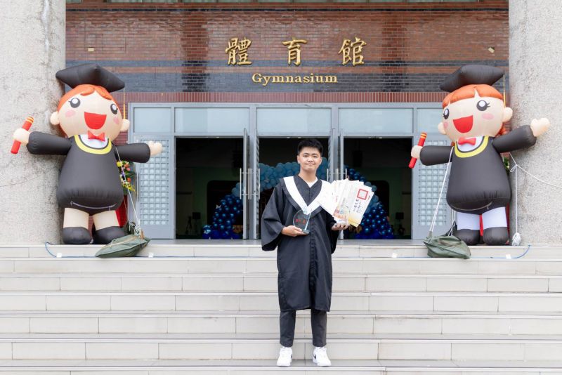南台科技大學113年級應屆畢業生 南台科技大學113年級應屆畢業生