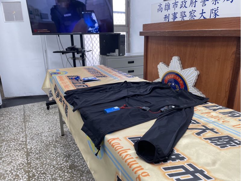 詐欺集團大熱天穿搭怪異,難逃幹員鷹眼識破。 詐欺集團大熱天穿搭怪異,難逃幹員鷹眼識破。
