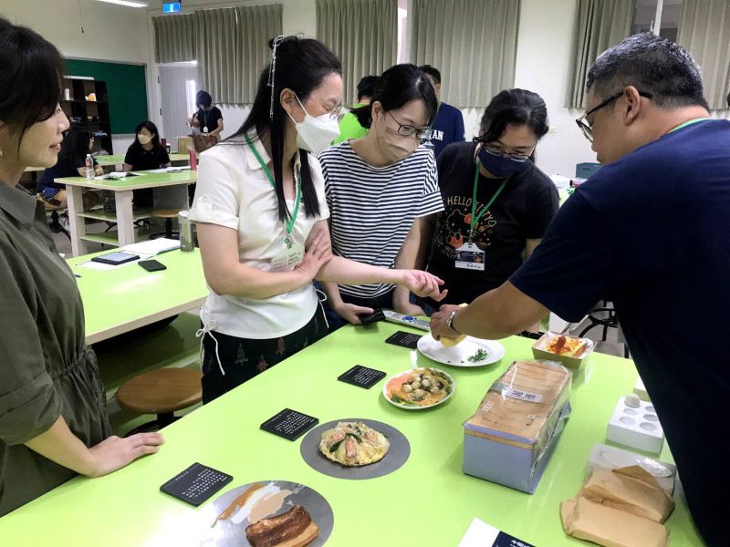 正修科大舉辦「秀 色不可餐──食品模型奧秘與實作」 圖片來源:記者 正修科大舉辦「秀 色不可餐──食品模型奧秘與實作」 圖片來源:記者