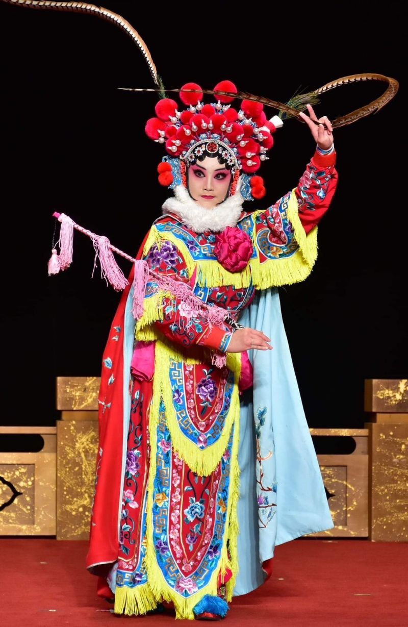 台灣豫劇團秋季公演《天門陣》 旦角劉嘉媫獻聲卓越正修podcast 圖片來源:記者 台灣豫劇團秋季公演《天門陣》 旦角劉嘉媫獻聲卓越正修podcast 圖片來源:記者