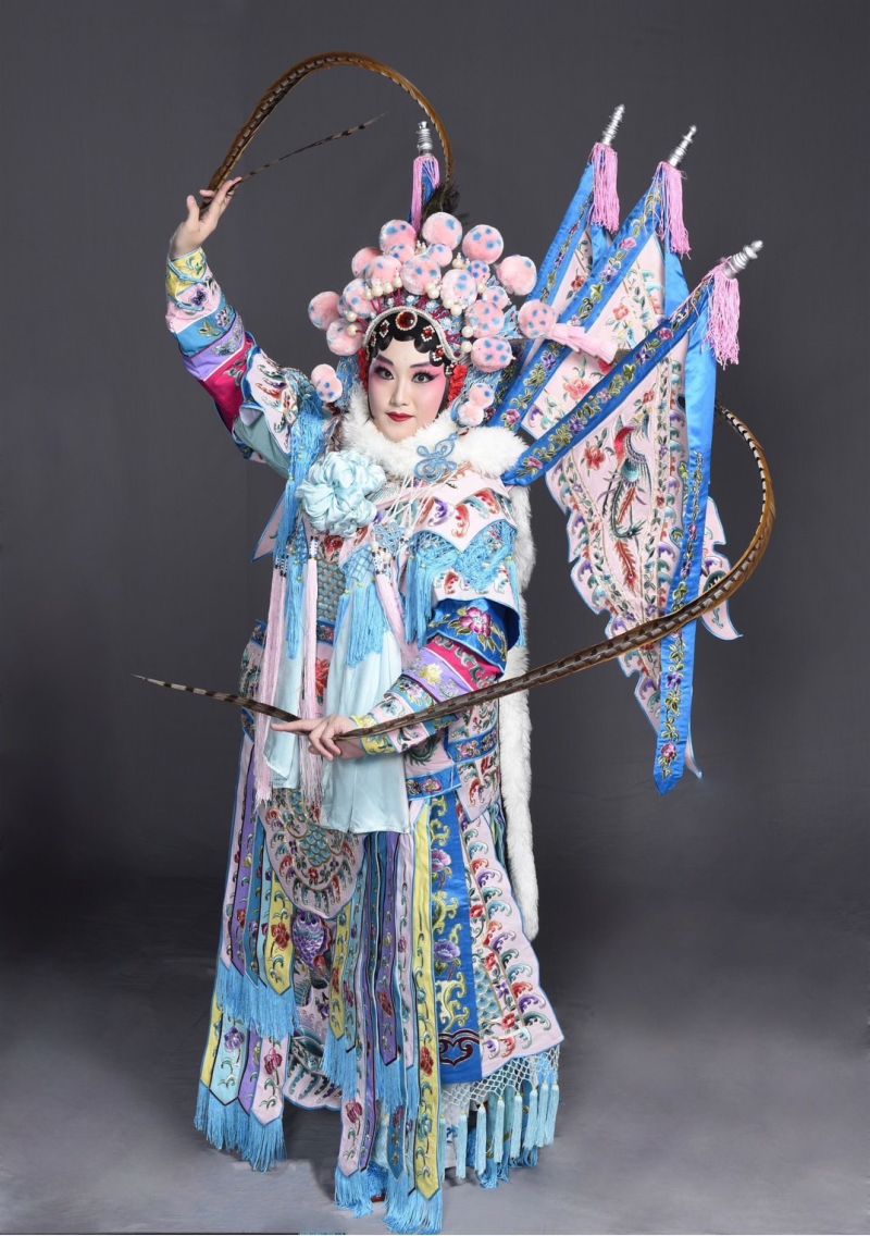 台灣豫劇團秋季公演《天門陣》 旦角劉嘉媫獻聲卓越正修podcast 圖片來源:記者 台灣豫劇團秋季公演《天門陣》 旦角劉嘉媫獻聲卓越正修podcast 圖片來源:記者