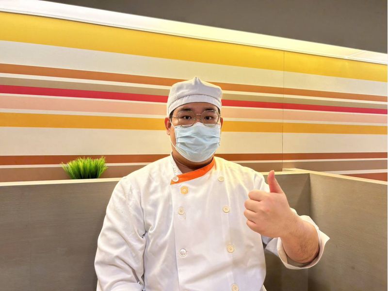目前就讀玄奘大學餐旅管理學系四年級的王浩傑 圖片來源:玄奘大學 目前就讀玄奘大學餐旅管理學系四年級的王浩傑 圖片來源:玄奘大學