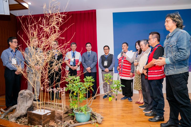明新科大原民處舉辦賽夏族知識研究論壇,舉行告慰祖靈儀式揭開序幕。 圖片來源:明新科大 明新科大原民處舉辦賽夏族知識研究論壇,舉行告慰祖靈儀式揭開序幕。 圖片來源:明新科大