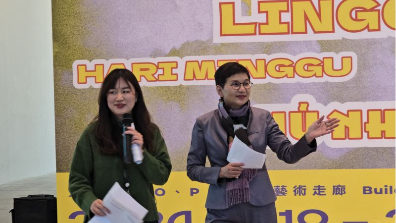 自由時光的解放，探索移工生命的藝術視域 南美館推「SUNDAY：臺灣移工當代藝術」展台南市美術館長林秋芳(右）與策展人  圖片來源：記者 林清雲 攝