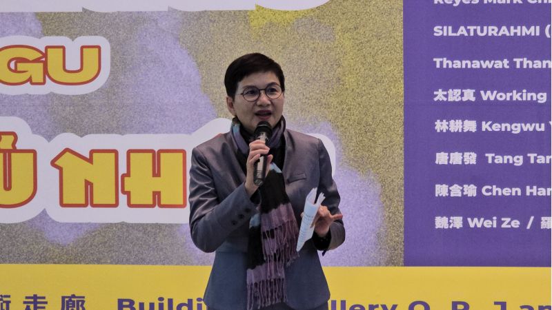 自由時光的解放，探索移工生命的藝術視域 南美館推「SUNDAY：臺灣移工當代藝術」展     台南市美術館長林秋芳致詞  圖片來源：記者   林清雲  攝
