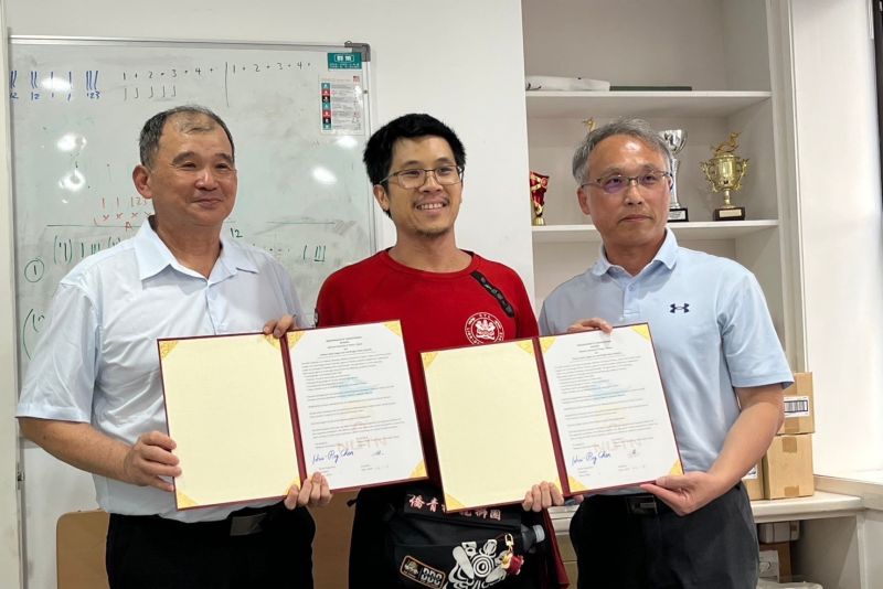 南大體育系與澳洲僑青社龍獅團簽訂MOU 南大體育系與澳洲僑青社龍獅團簽訂MOU