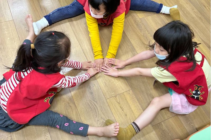 透過美感共學,新北市三峽區安溪國中附幼培養幼兒肢體動作、感官想像與語言表達能力. 透過美感共學,新北市三峽區安溪國中附幼培養幼兒肢體動作、感官想像與語言表達能力.