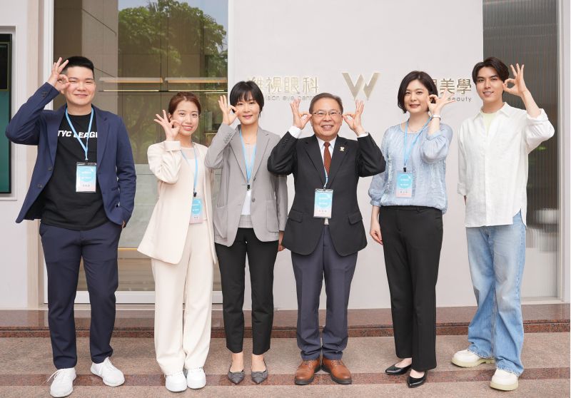 濰視眼科翁林仲總院長、濰視眼科許承儒執行院長、濰視美學林友祺院長、知名Youtuber志祺、TYC企業代表Tim共同呼籲注重視力,濰視眼科讓視力變OK。 圖片來源:濰視眼科 濰視眼科翁林仲總院長、濰視眼科許承儒執行院長、濰視美學林友祺院長、知名Youtuber志祺、TYC企業代表Tim共同呼籲注重視力,濰視眼科讓視力變OK。 圖片來源:濰視眼科